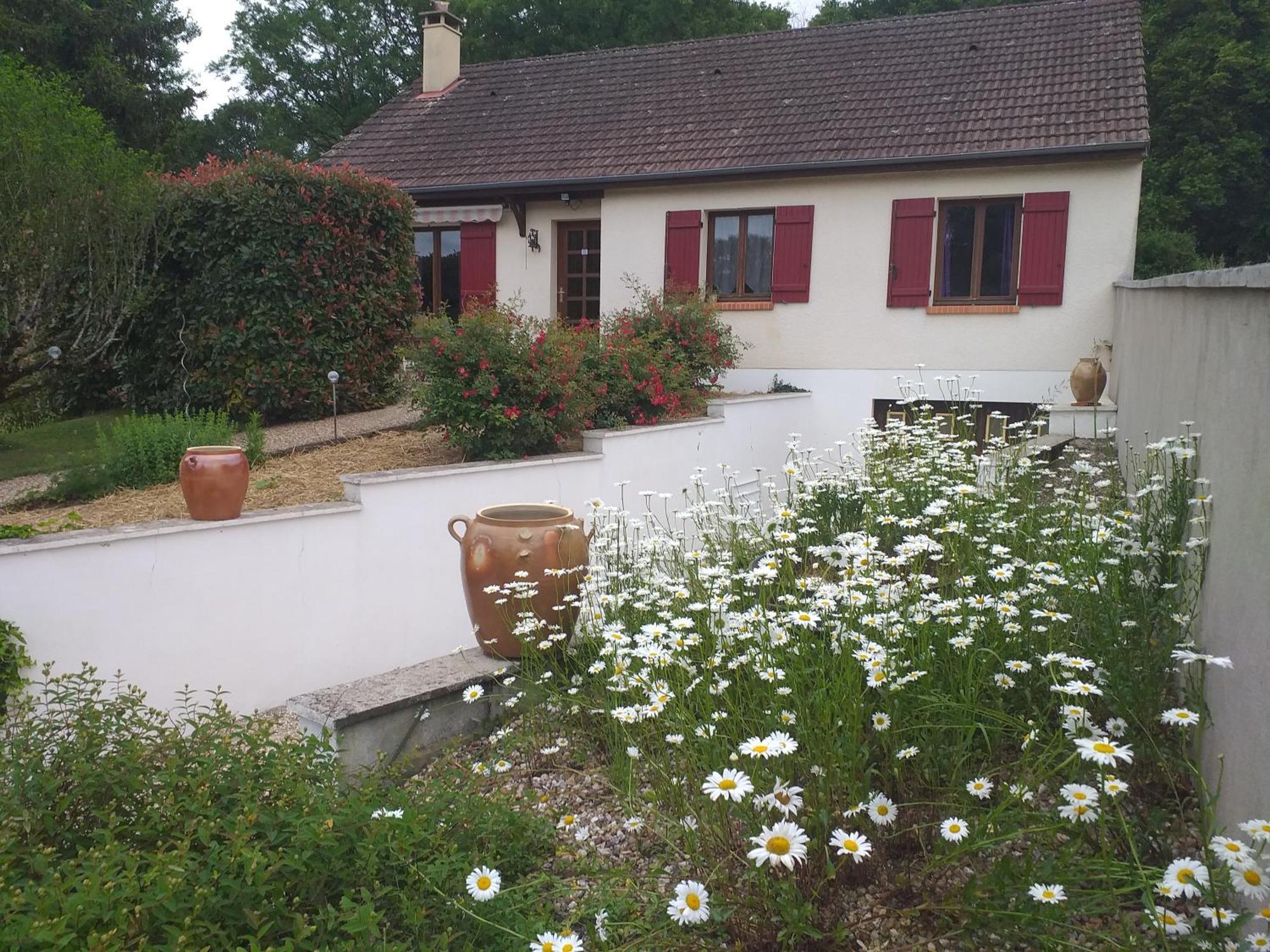 Villa La Griotterie à Saint-Amand-en-Puisaye Extérieur photo